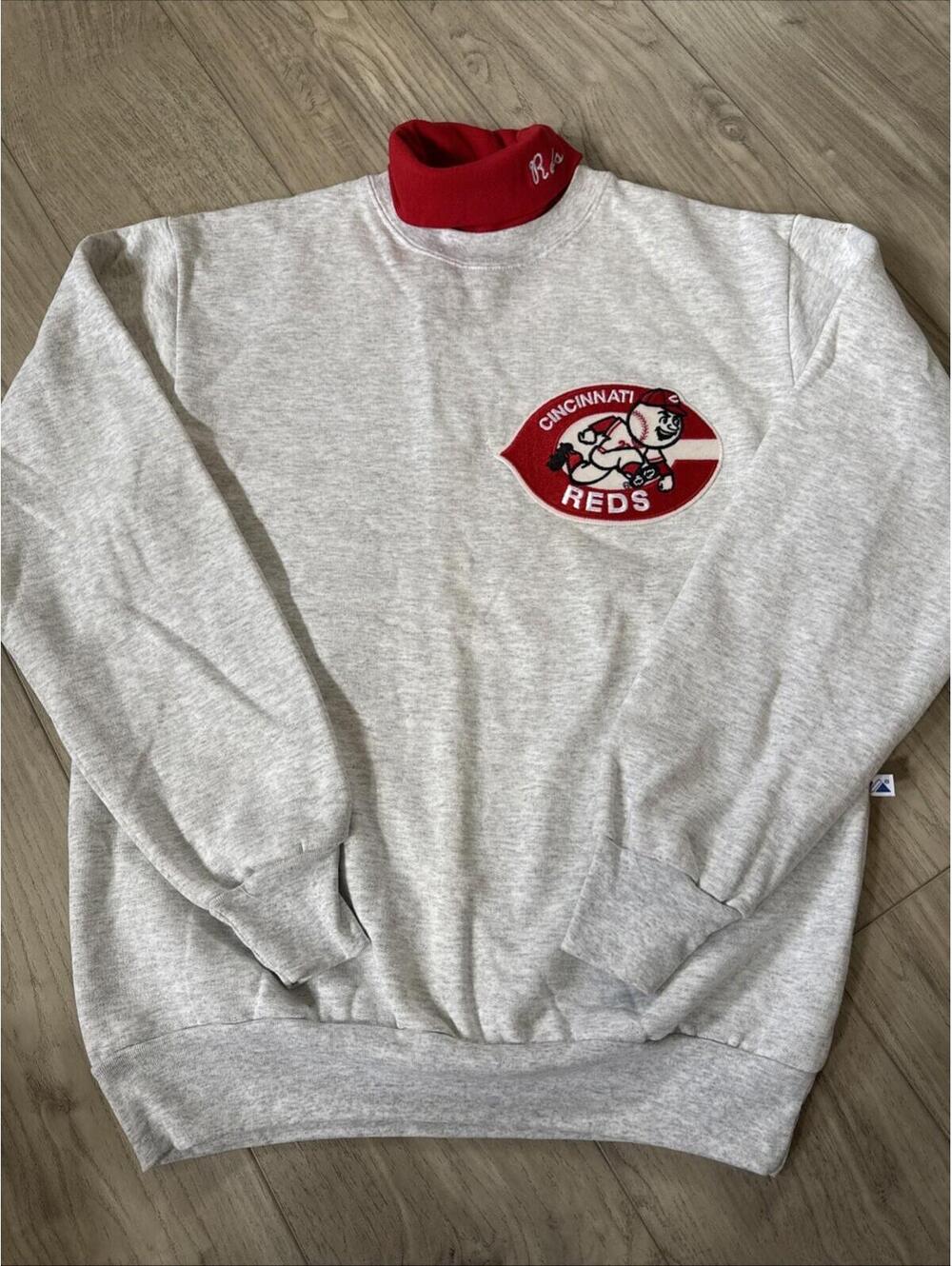 Vintage Cincinnati Reds MLB Majestic Size Medium Crewneck With Collar NWOT